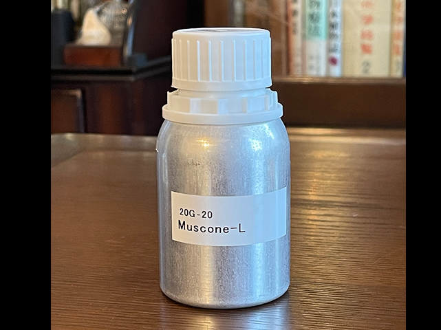 合成香料　エル ムスコン L-muscon